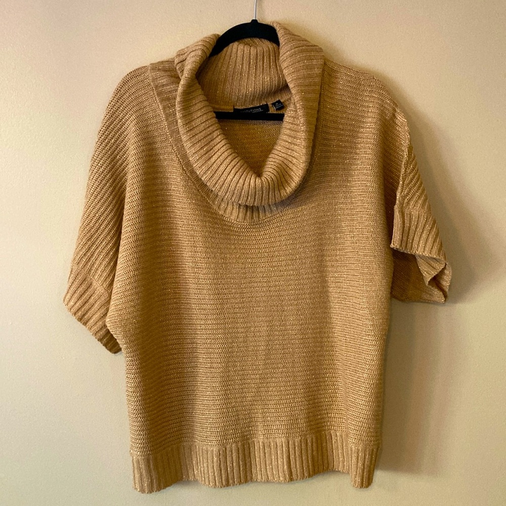 Notations Woman Sweater. Metalic gold color.